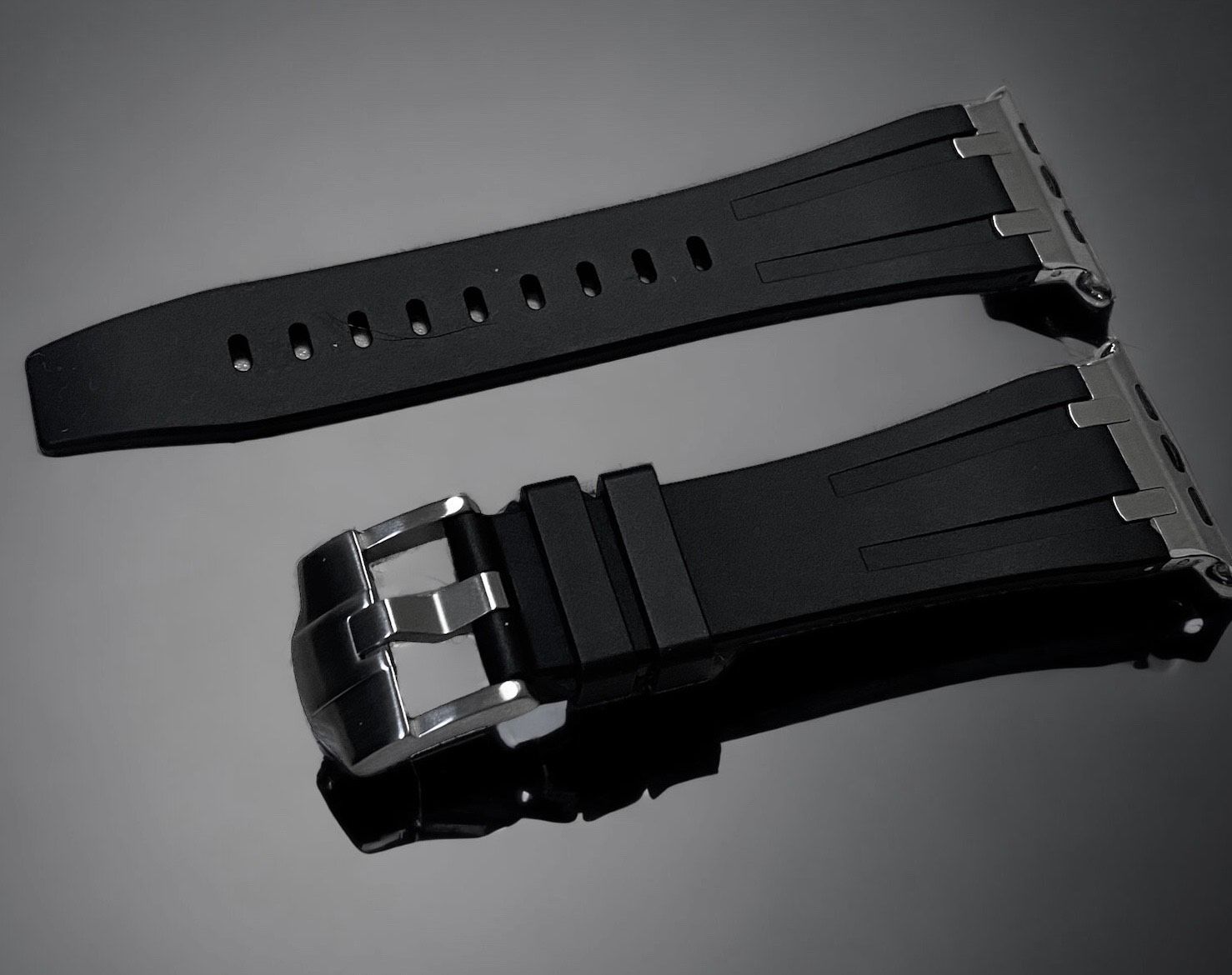 ブラックシルバー Apple Watch バンド ラバーベルト ステンレス316L メンズ レディース スポーツ 49mm45mm44mm42mm41mm40mm38mm