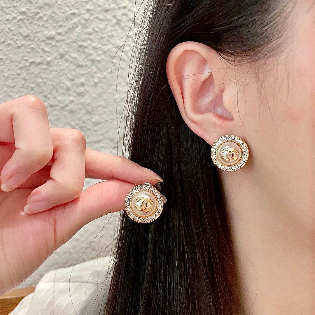 今日 CHANEL ヴィンテージ ピアス エレガントデザイン