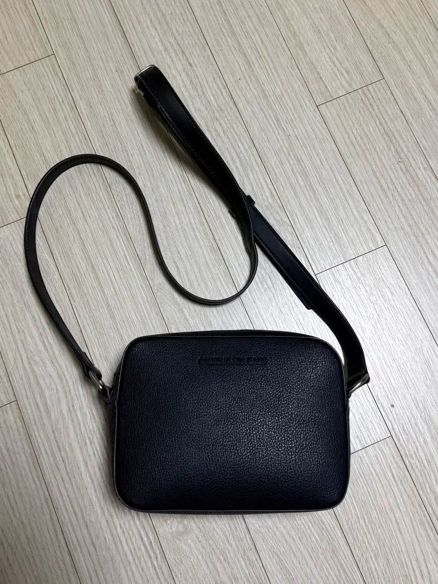 宅配便 CK Calvin Klein カルバ ンクライン クロスバッグ ブラック バッグ USTAUSTRALIA_COM_AU