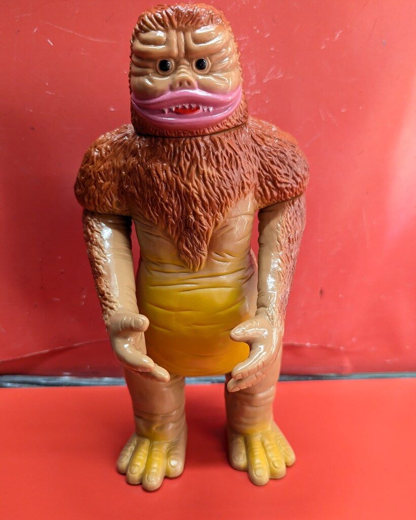 メディコム・トイ 怪獣天国 人工生命体M1号 再販(新色) - メルカリ