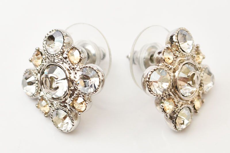 シャネル ピアス CHANEL アクセサリー CC/ロゴモチーフ ラインストーン  