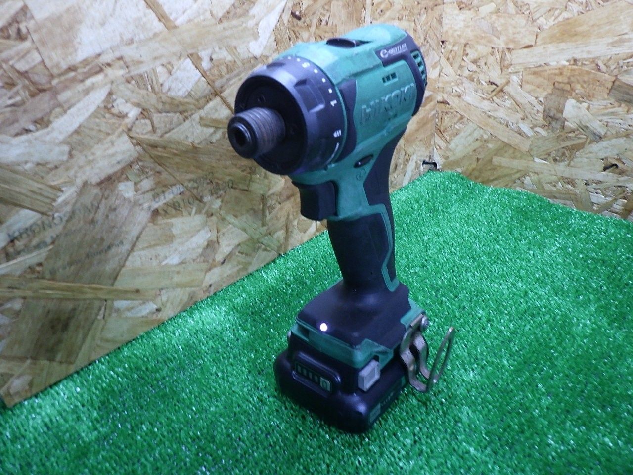 軽量 ハイコーキ 10.8V ドライバドリル DB12DD 充電器･バッテリー2個･ケース付 充電式 電動工具 HiKOKI 品