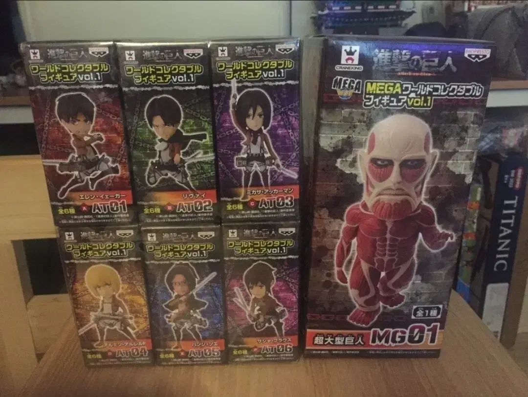 進撃の巨人 7 種 ウォールコールセット 売るよ