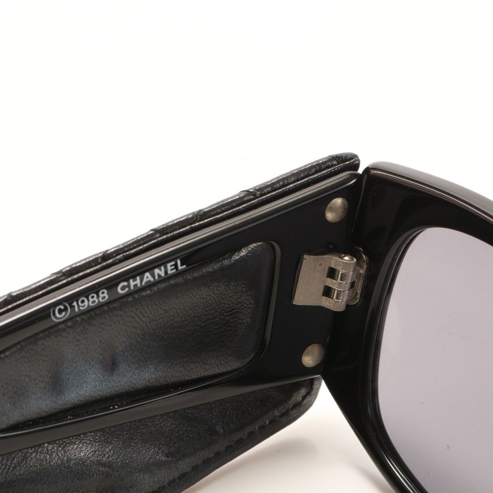 【極美品】 CHANEL シャネル 1988 サングラス マトラッセレザー CHANEL シャネル サングラス マトラッセ レザー 1988 ブラック