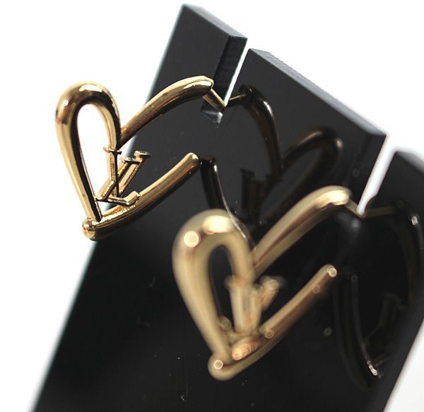 ママ　ルイヴィトン　ピアス ピアス・ブルーミング S00｜ルイ・ヴィトン 公式サイト - M64859