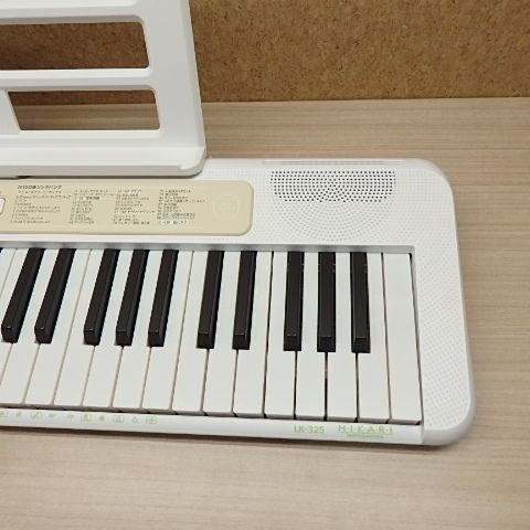 美品 CASIO LK-325 Casiotone 光ナビゲーションキーボード LK-325 2022
