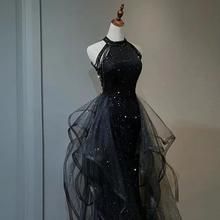 黒のグリッターイブニングドレス トレーン付き