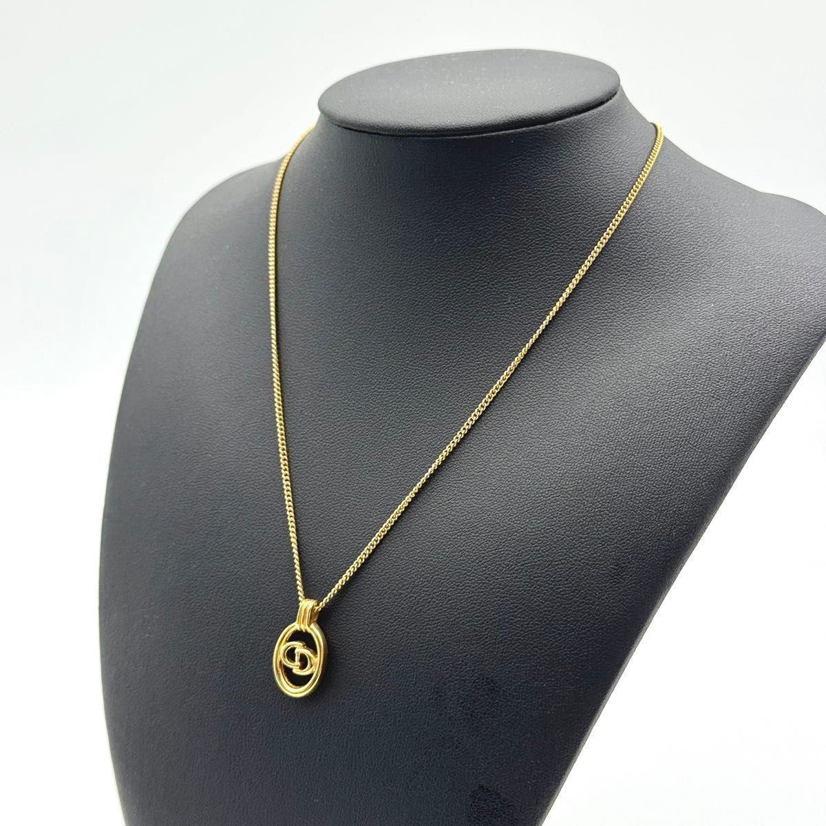 美品 Dior CDロゴ ネックレス ゴールド 楕円 Christian クリスチャン