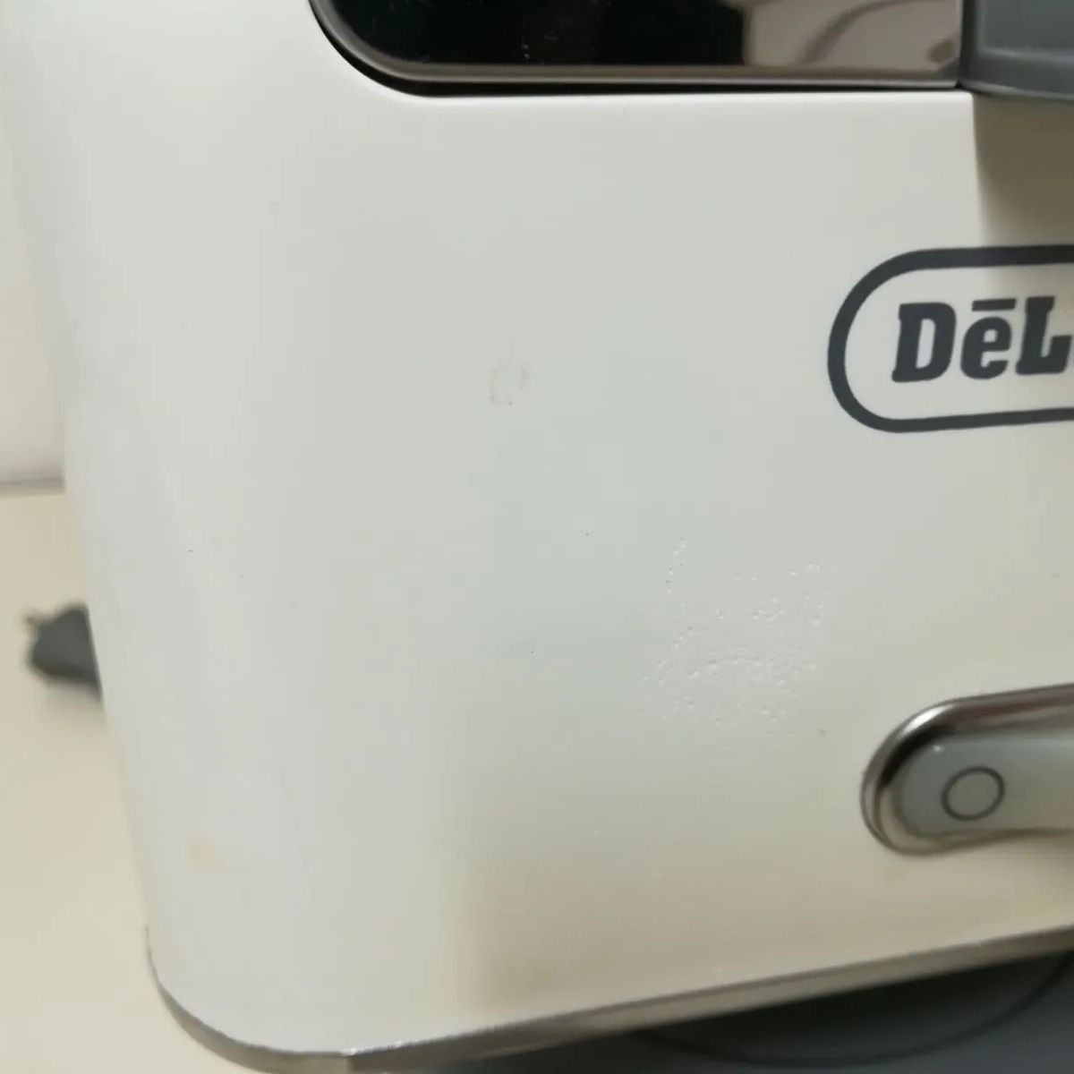 デロンギ ドリップコーヒーメーカー CM300J-WH ホワイト 中古品 デロンギ ドリップコーヒーメーカー CM300J-WH ホワイト 中古品