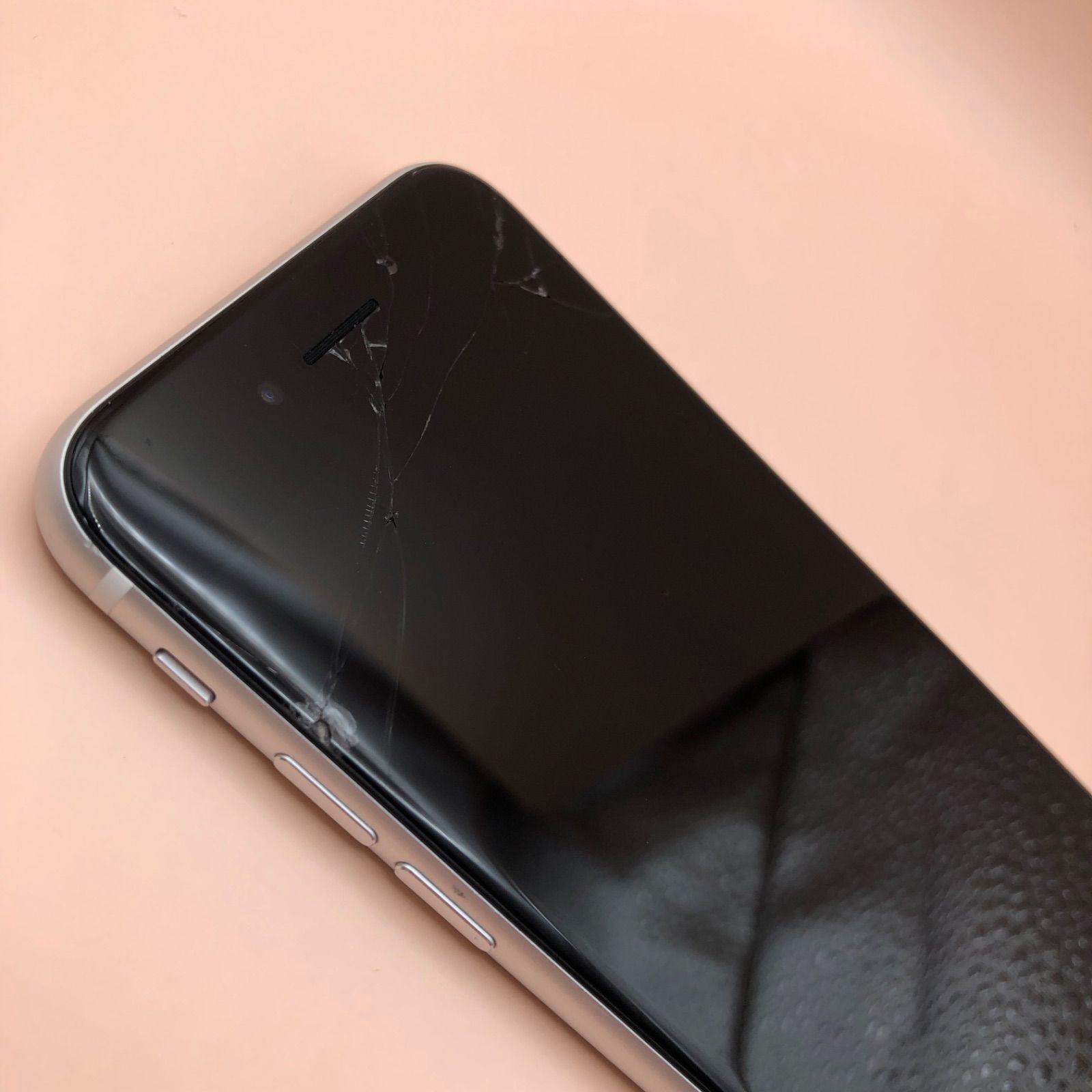 ジャンク】 iPhoneSE2 64GB White au SIMロック解除済 SIMフリー
