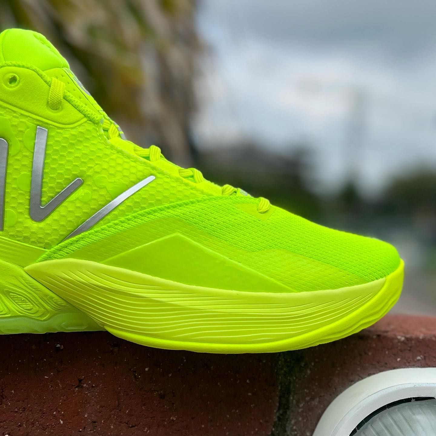NEW BALANCE FUELCELL TWO WXY V4 ニューバランス バッシュ