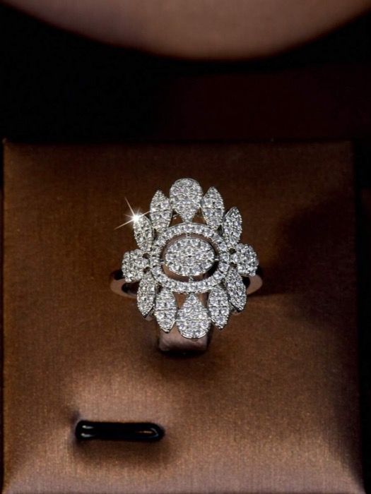 ラグジュアリー キュービックジルコニア