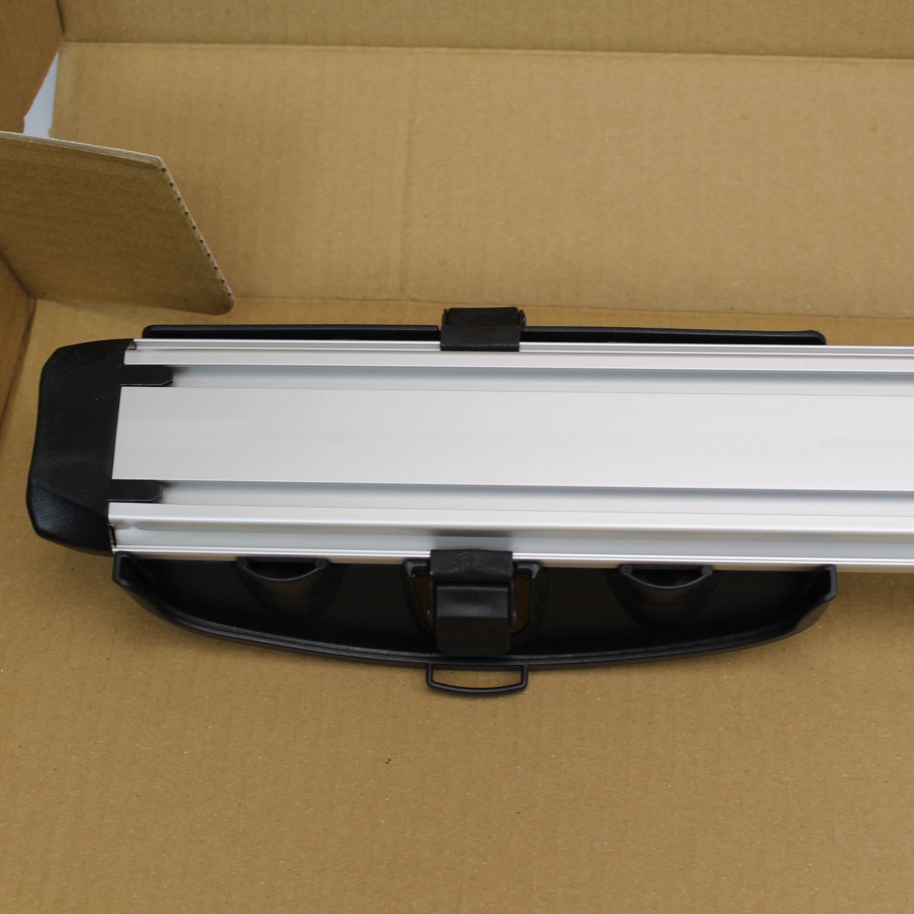 754 THULE アルミニウムサイクルキャリア591 BRIGHTFACE_UK