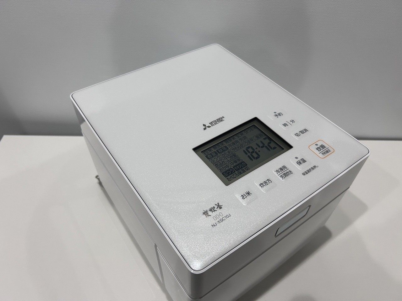 三菱 蒸気レス炊飯器 5.5合 NJ-XSC10J-W 2023年製 三菱 蒸気レス