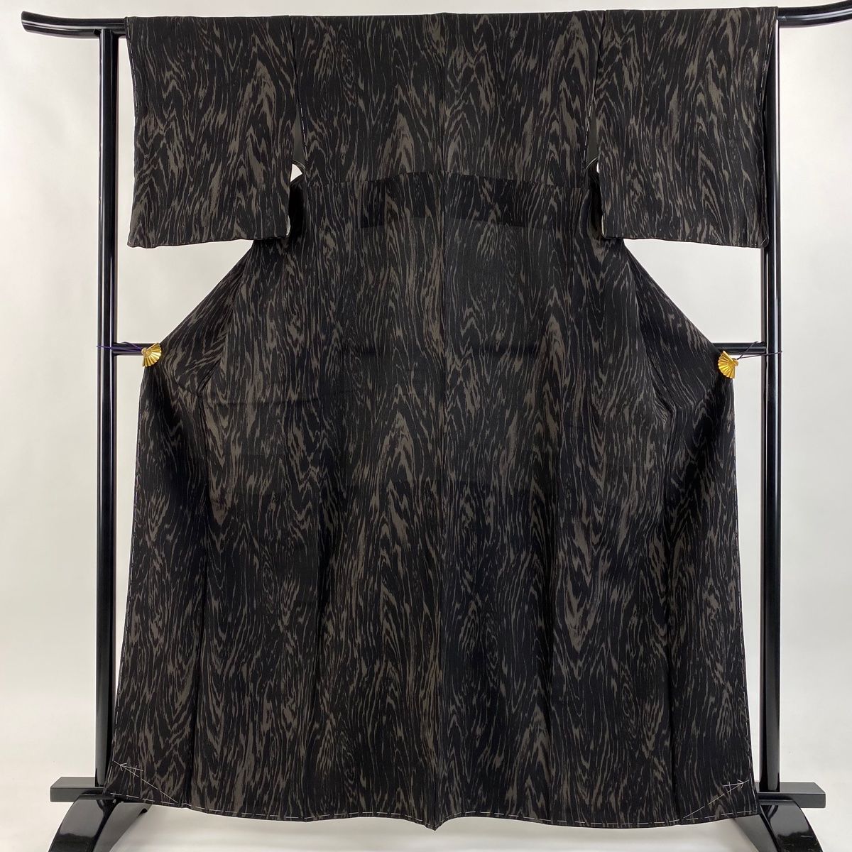 お召 身丈161.5cm 裄丈64cm M 袷 上代お召 木目 黒 正絹