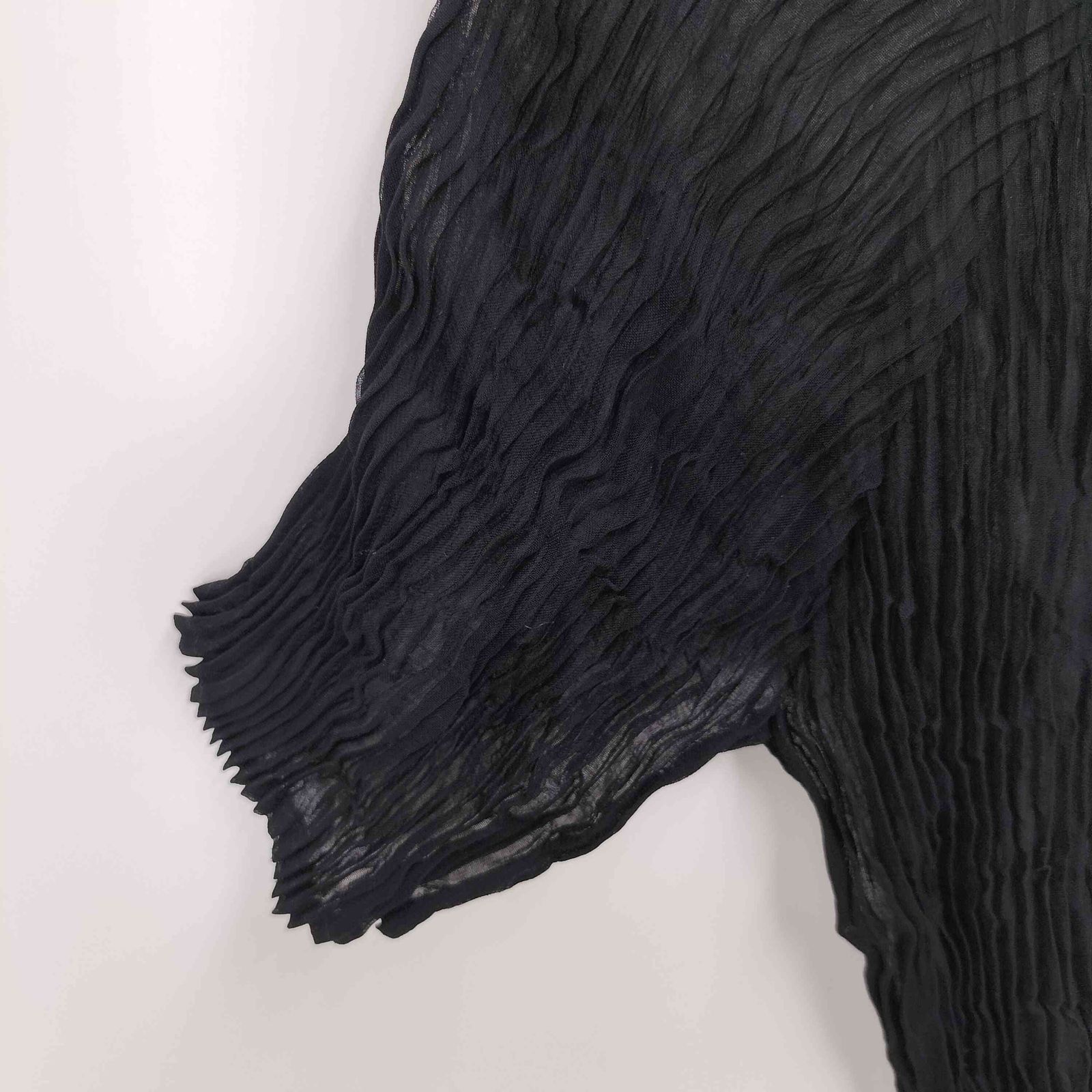 イッセイミヤケ ISSEY MIYAKE 19SS ボトルネック プリーツ S/S