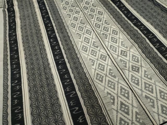 平和屋着物●上質な紬　縞　正絹　逸品　AAAZ3814ck 平和屋着物○上質な紬 縞 正絹 逸品 AAAZ3814ck - メルカリ