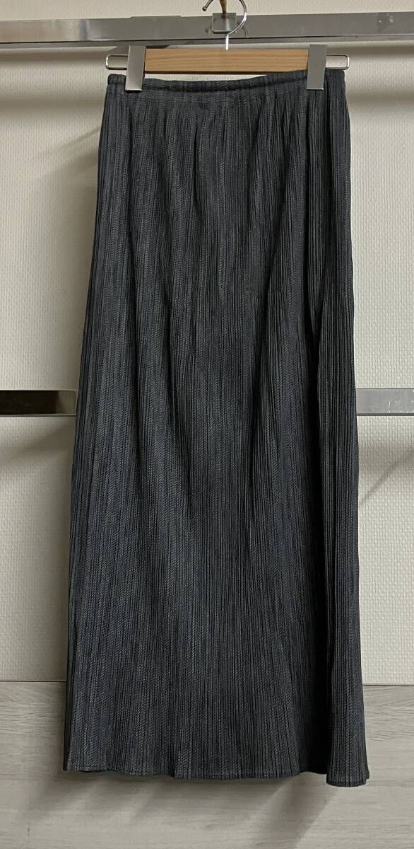 プリーツプリーズ　グレー系柄物タイトスカート プリーツプリーズイッセイミヤケグレースカート