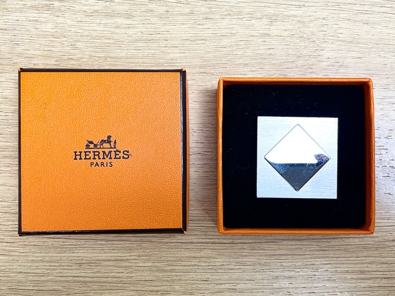 新品 HERMES エルメス フォトスタンド メモスタンド 【公式通販】