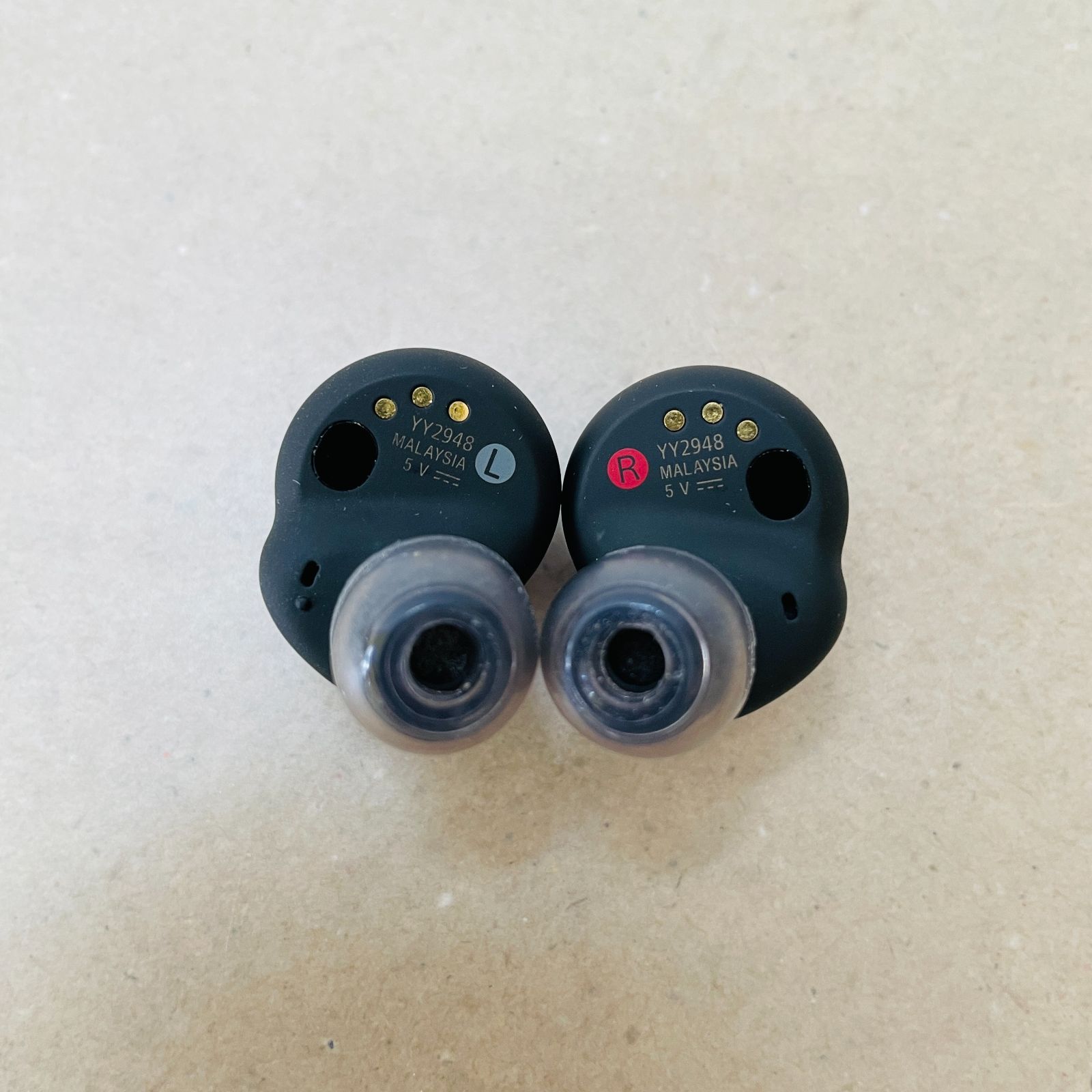 WF-1000XM4 箱あり