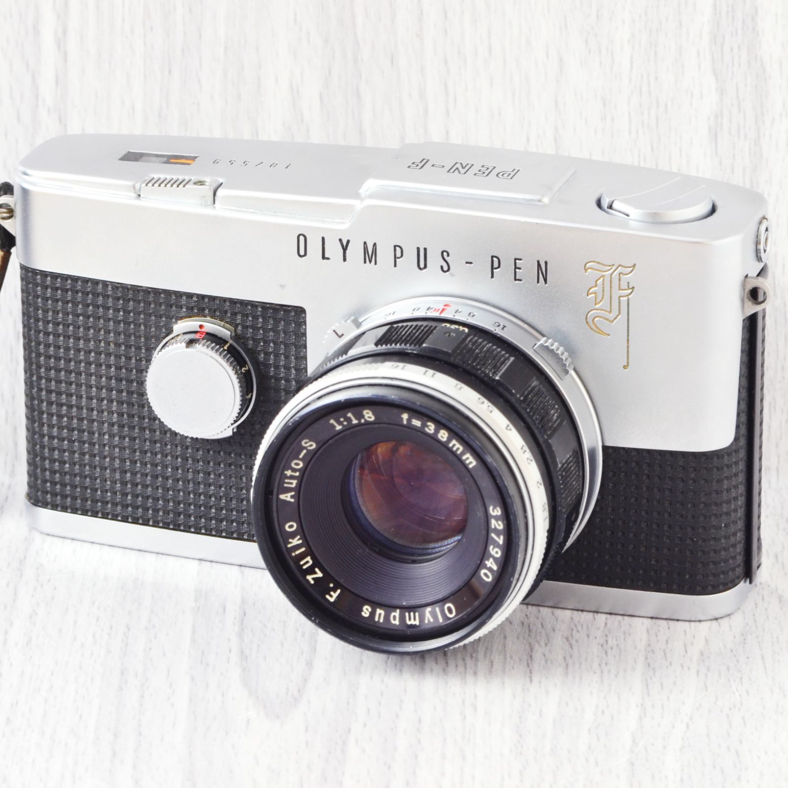 美品! OLYMPUS PEN F + 38mm f1.8 ケース付 修理整備済 - メルカリ