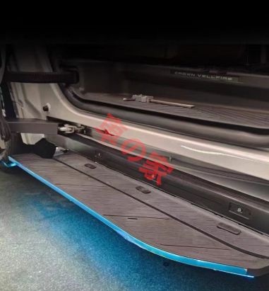 中扉ステップボード 30系アルファード