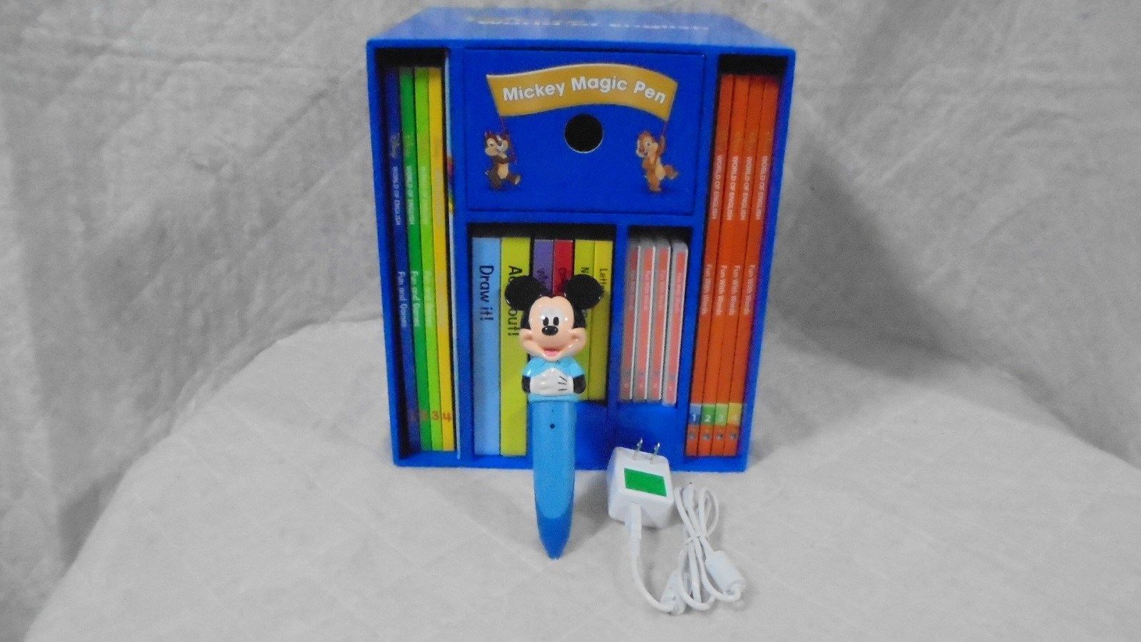 ＊再生・動作保証あり＊h7068【2019年4月17日発売　リニューアル版】DWEディズニー英語　ワールドファミリー　ミッキーマジックペンセット　幼児英語教材
