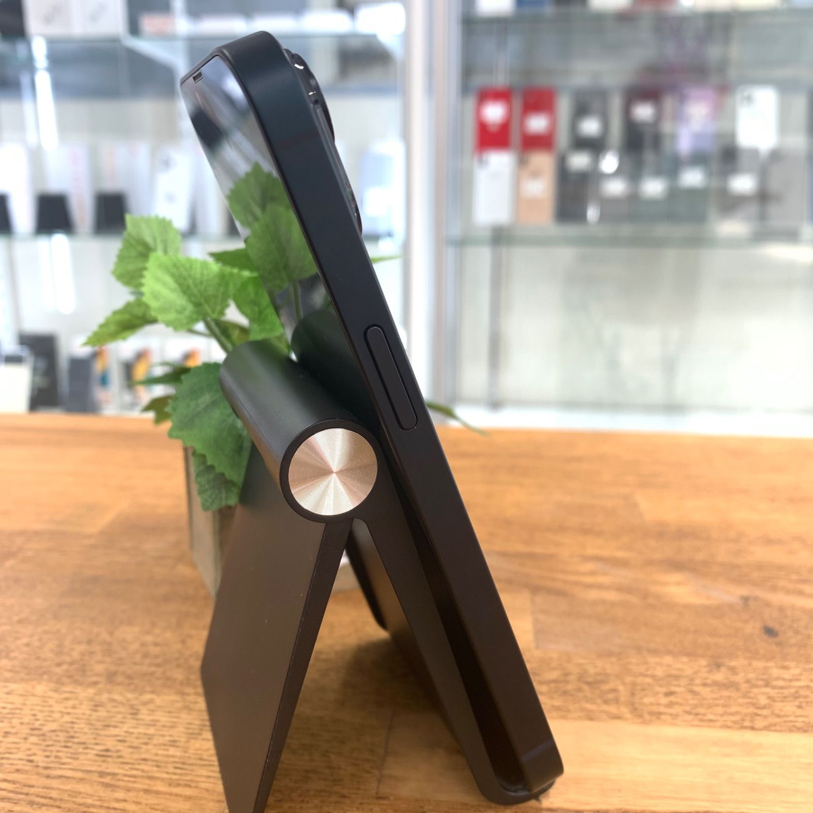 iPhone 14 ミッドナイト - メルカリ