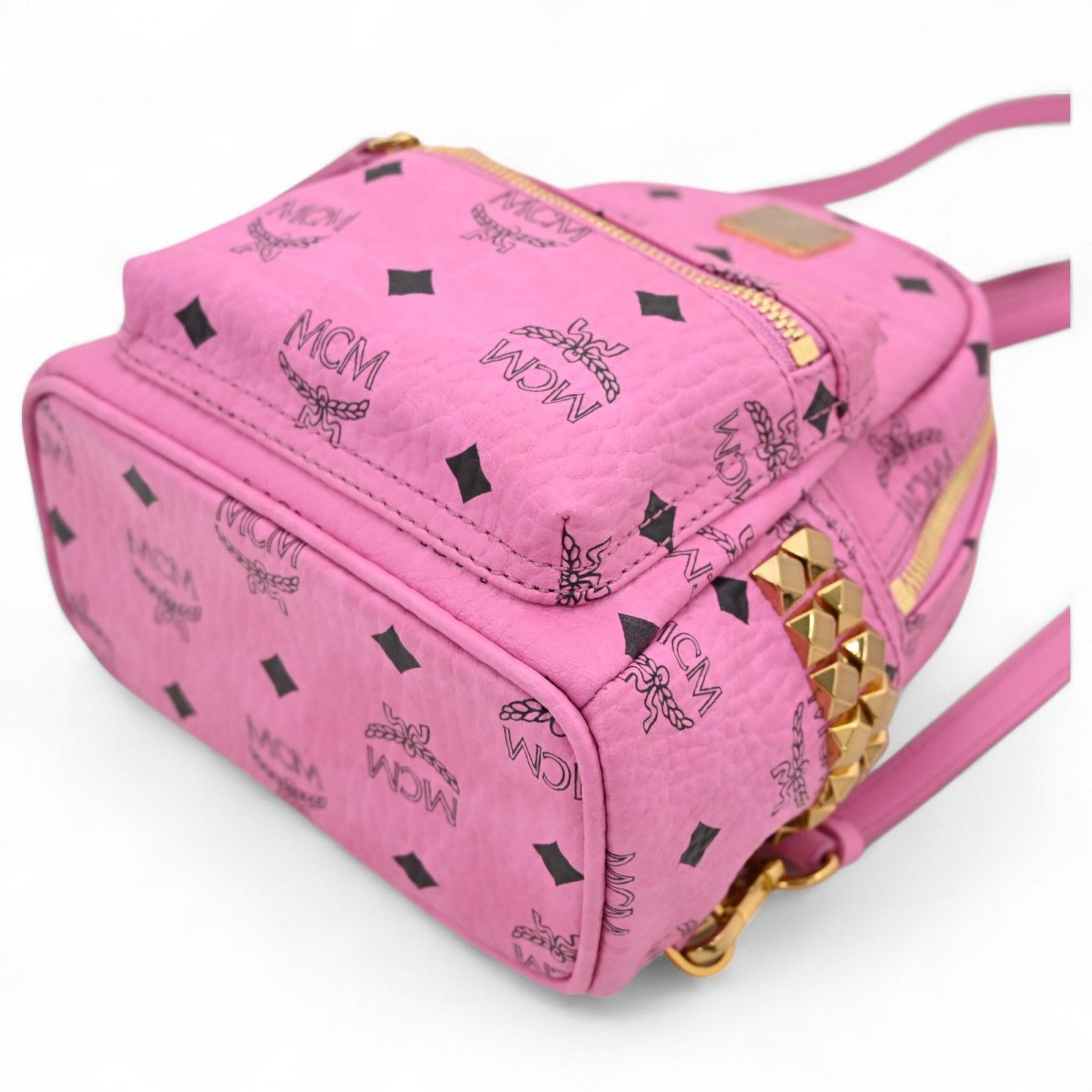 MCM バックパック ピンク×スタッズ Aランク mc6535cc - メルカリ
