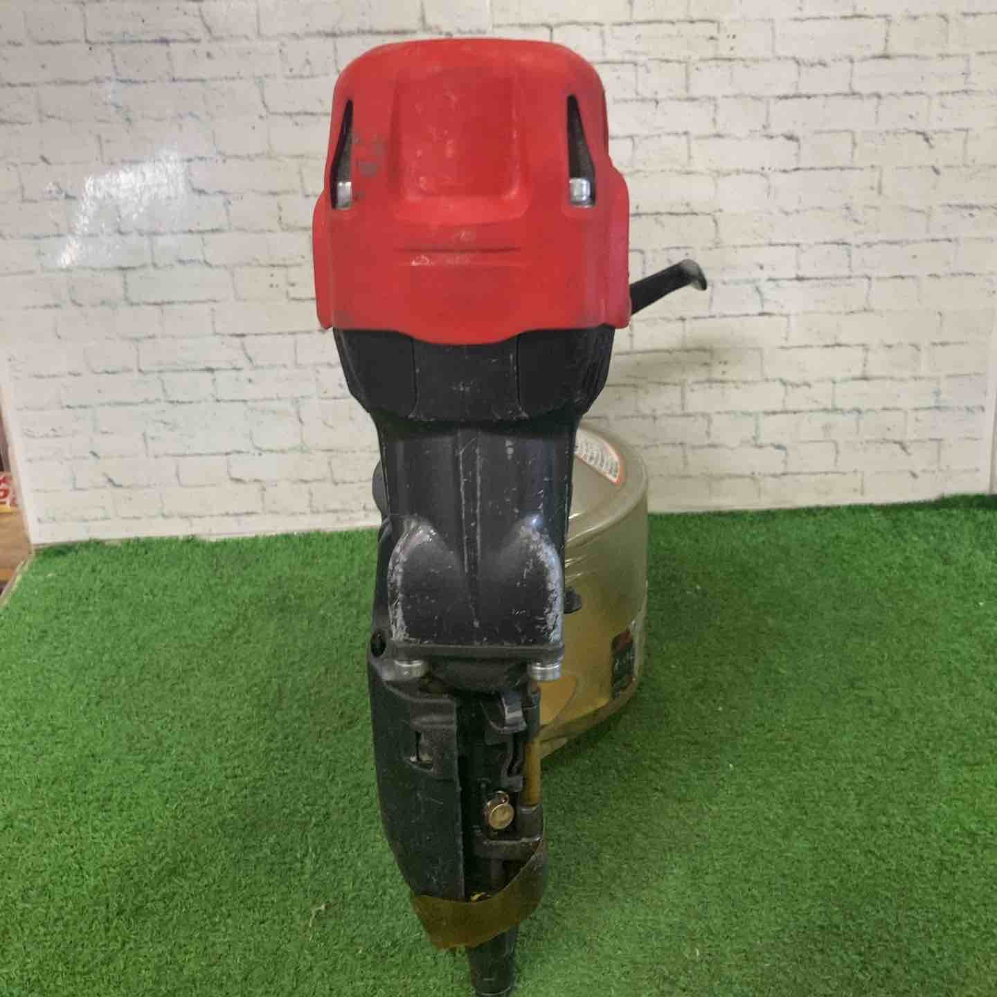 高圧エア釘打ち機