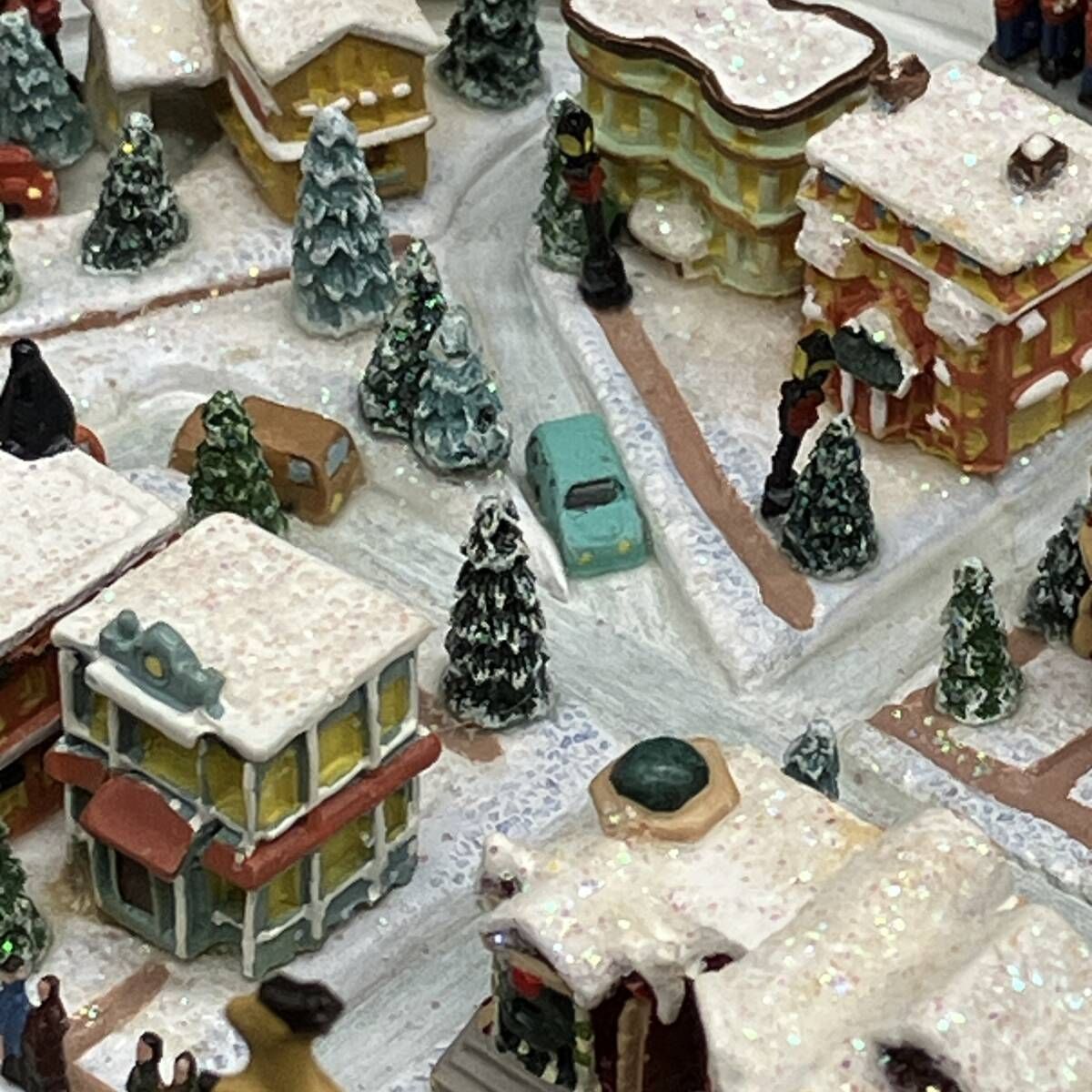 トーマスキンケード クリスマスパレード ライトアップ クリスマス