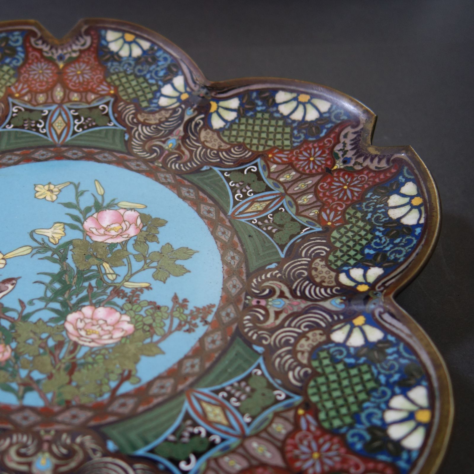 尾張七宝花鳥図飾り皿 [B25295] 花鳥図 飾り皿 明治期 七宝焼 明治七宝 銅製 有線七宝」 - 正尚堂