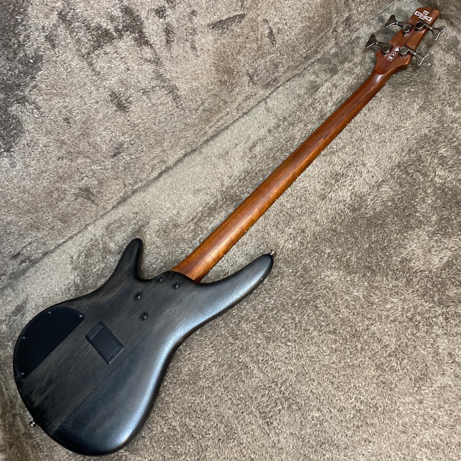 アイバニーズ ベース