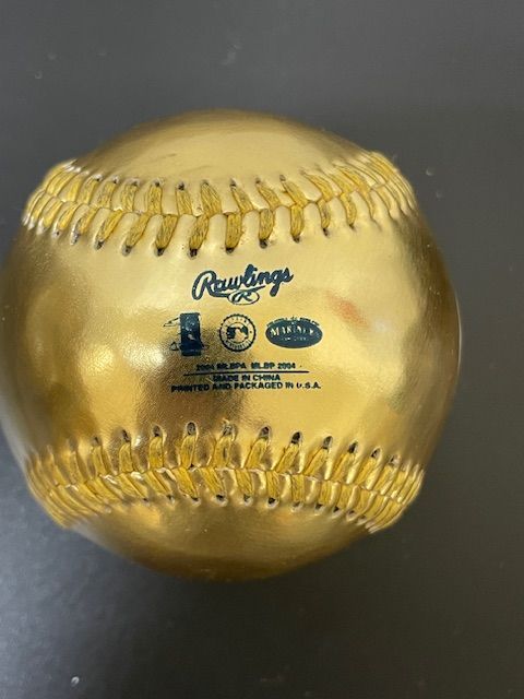 イチロー　記念ボール　262安打　レプリカ　2004年10月1日　記念グッズ イチロー2004年 262安打記念ボール - メルカリ