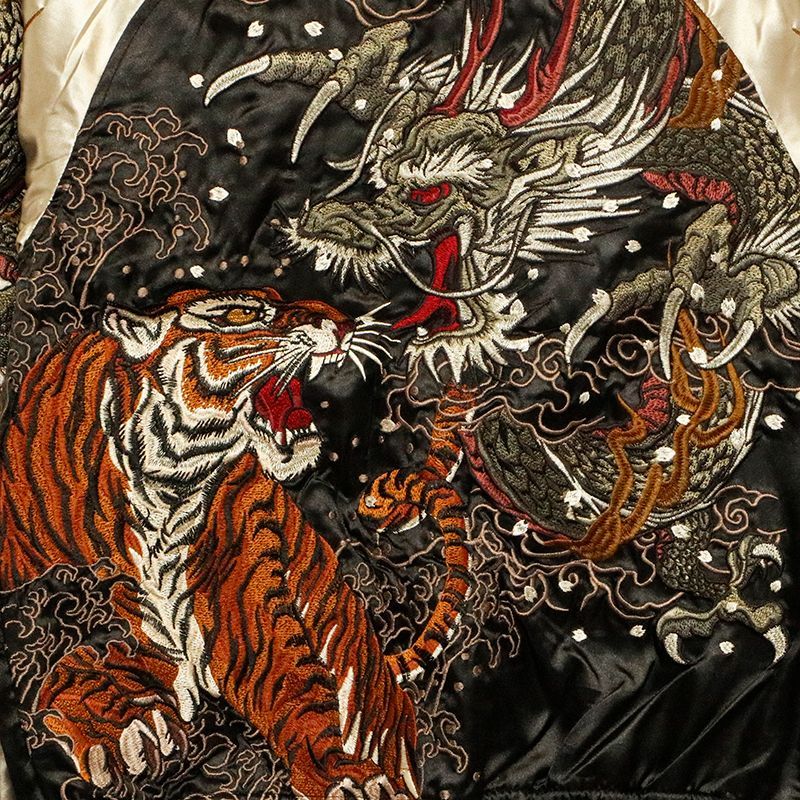 イオラニ 桜 虎　刺繍 リバーシブル スカジャン サイズM イオラニ 桜 虎 刺繍 リバーシブル スカジャン サイズM 虎と桜刺繍の