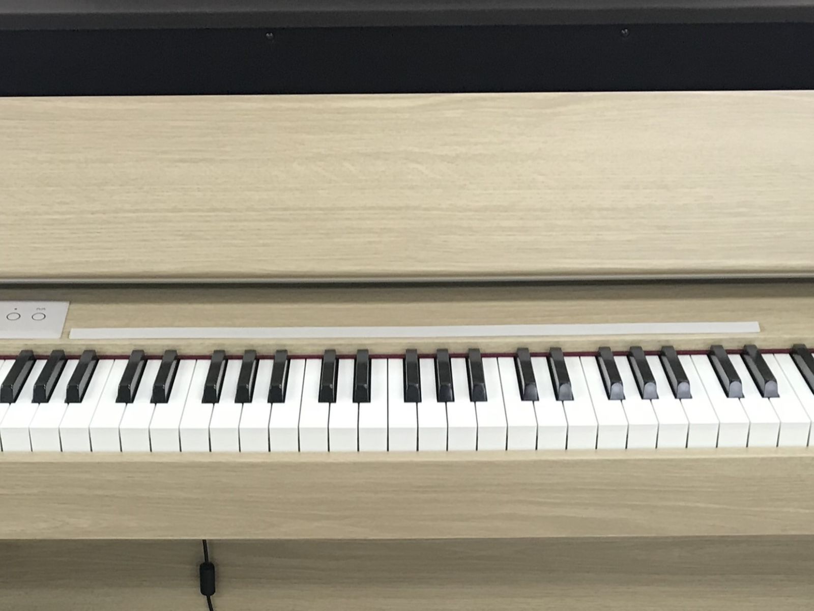 Roland F701 - 第一楽器株式会社