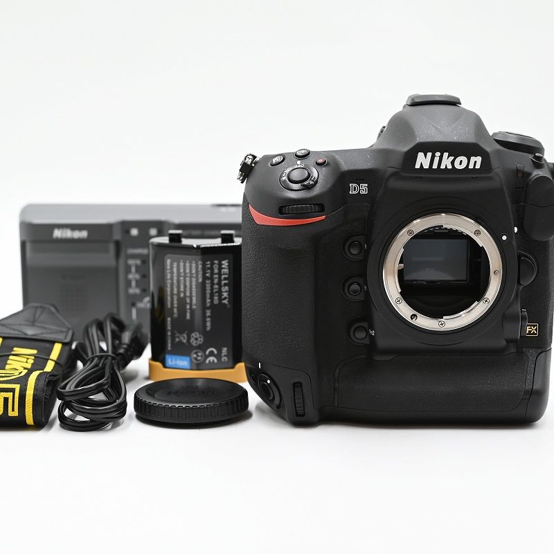 ショット数わずか13,692枚✨ニコン Nikon D5 ボディ XQDType ショット数わずか13,692枚✨ニコン Nikon D5 ボディ XQDType