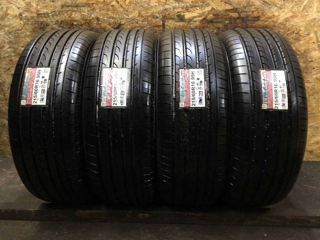 新品 YOKOHAMA BluEarth RV-02 215/60R16 16インチ 夏タイヤ 4本