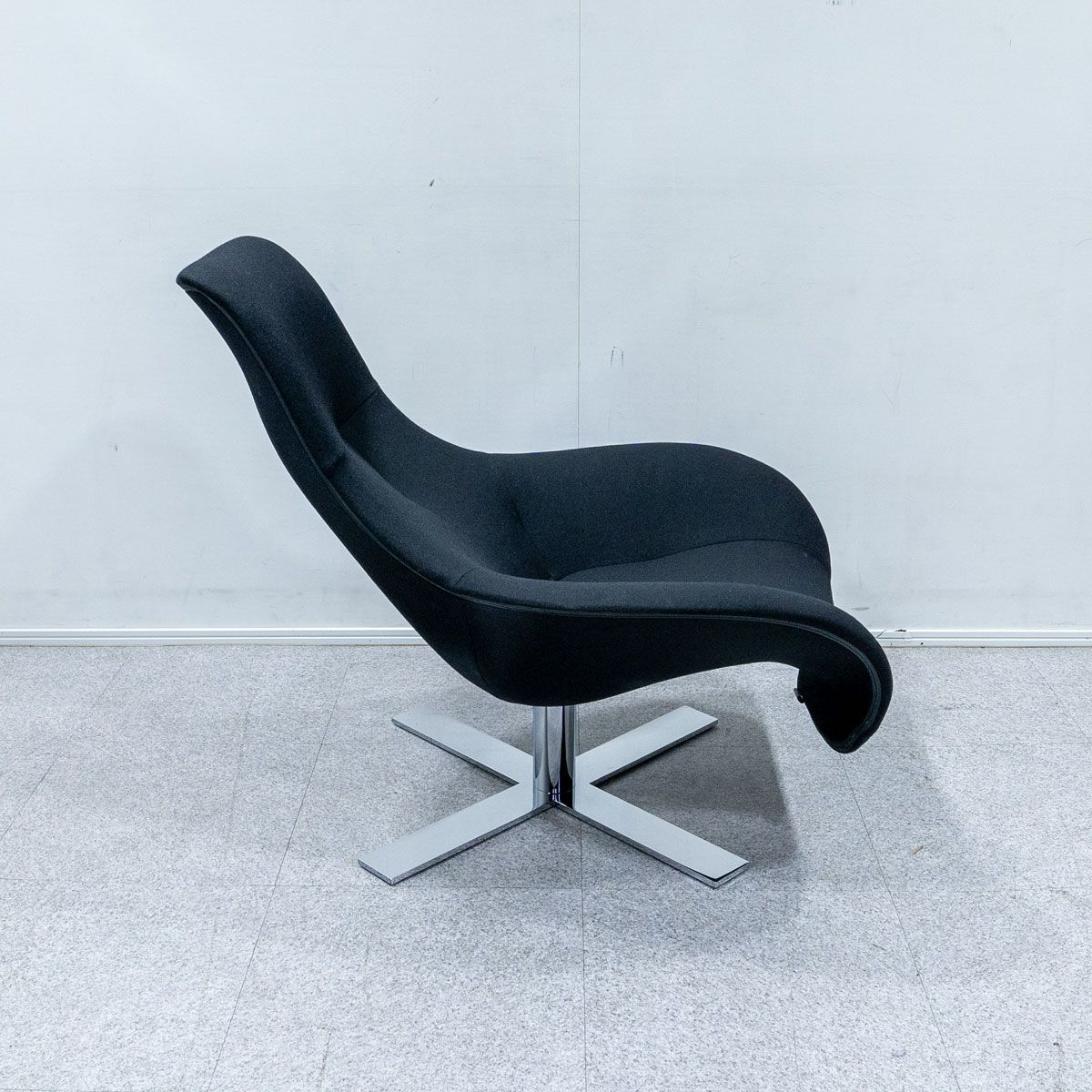 B&B ITALIA /ラウンドスツール　アントニオ・チッテリオ　希少品 B&B ITALIA /ラウンドスツール アントニオ・チッテリオ 希少品