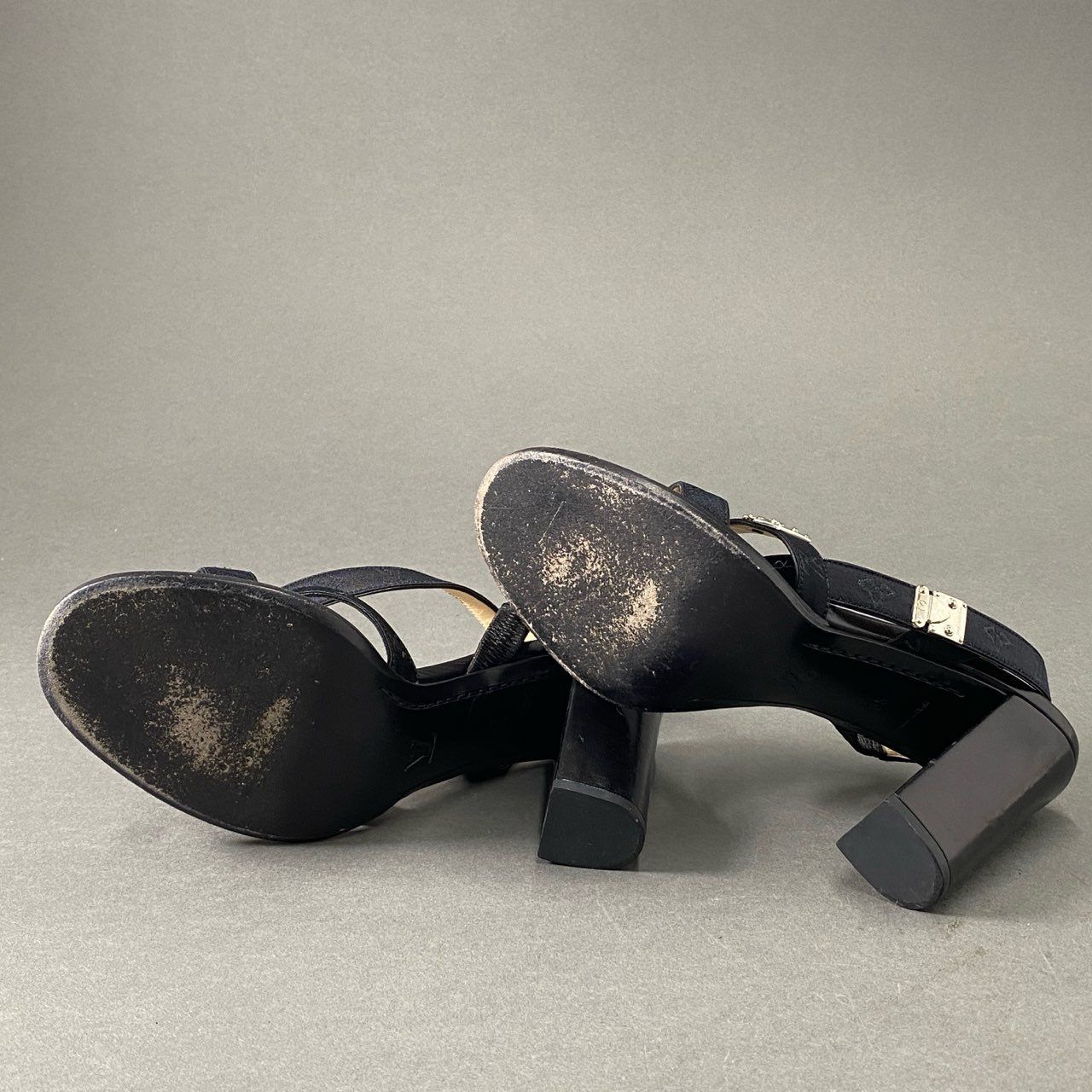 LOUIS VUITTON ルイヴィトン ヒール ストラップ ミュール 9f18 LOUIS VUITTON ルイヴィトン モノグラム スタッズ アンクル