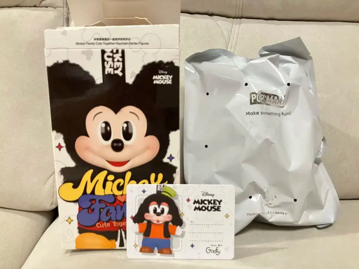 ポップマート　グーフィー　ファミリー　キーホルダー ポップマート ディズニー ミッキーファミリー ぬいぐるみキー