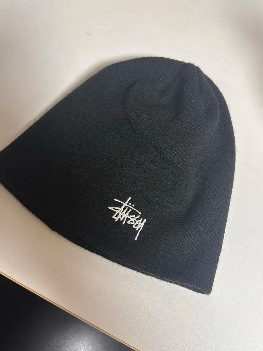 STUSSY ベーシック スカルキャップ ビーニー ブラック