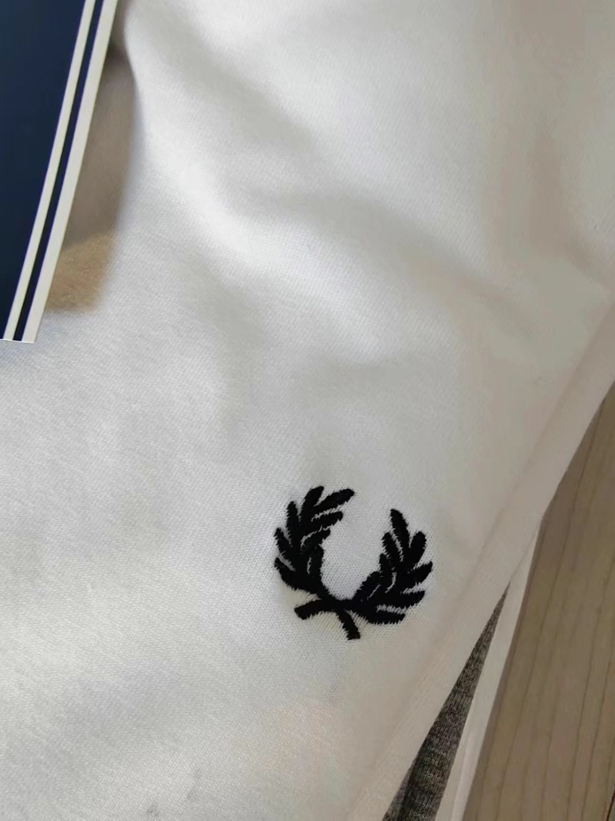 新品、未使用 FRED PERRY フレッドペリー メンズ レディース 半袖 クルーネック tシャツ 半袖シャツ 男女兼用 夏服 フレッドペリー