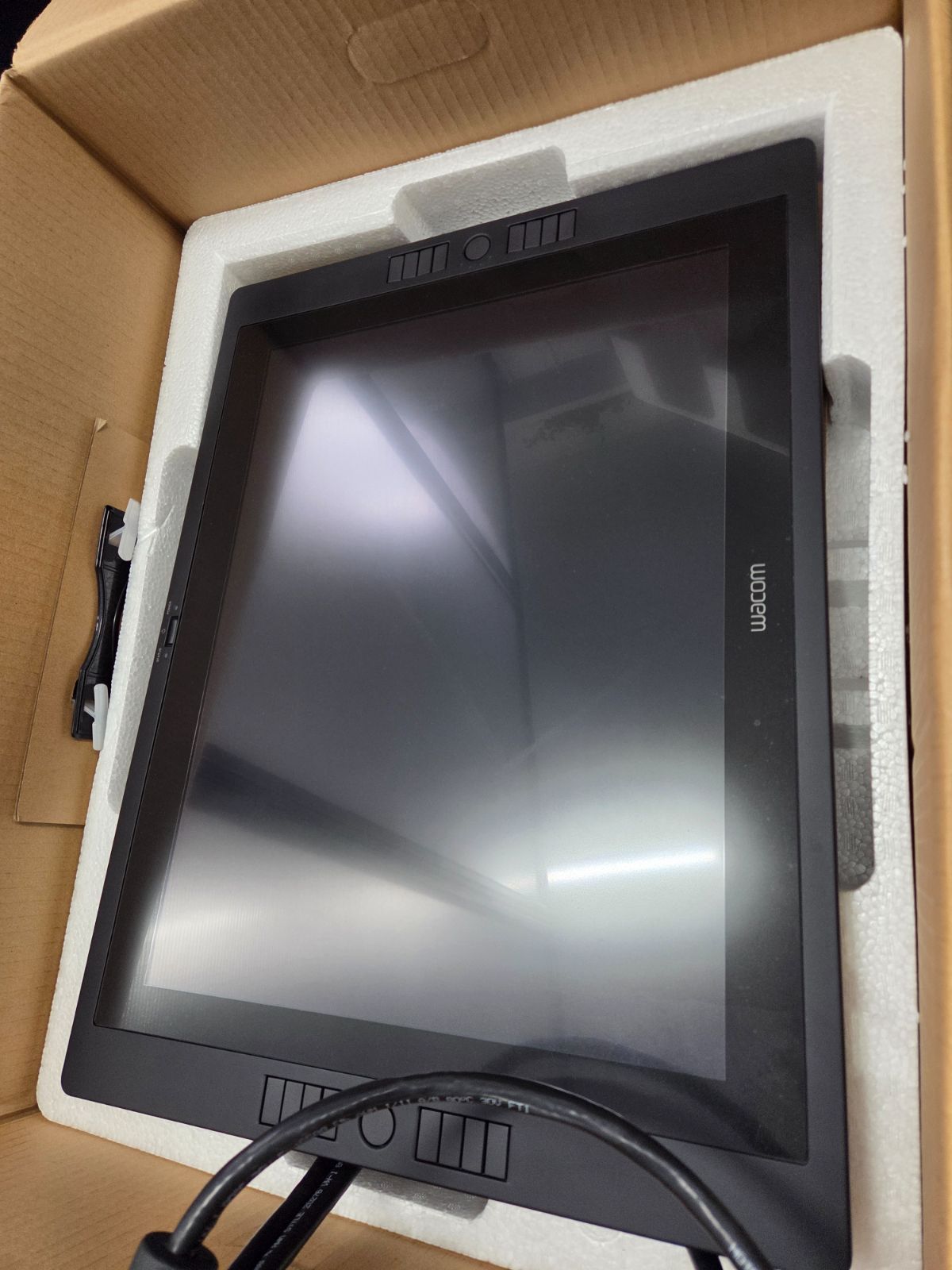 ワコム 通電のみ 未チェック Wacom Cintiq 21UX DTK-2100 K0 液晶ペンタブレット スタンド ペン付属