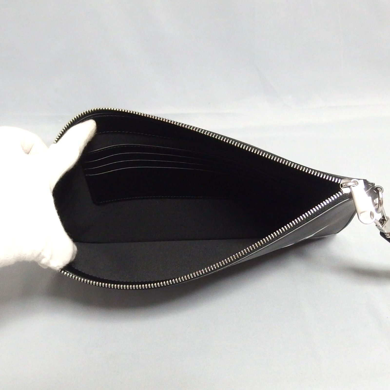 美品☆BURBERRY LONDON ロゴ レザー クラッチバッグ 黒 セカンド