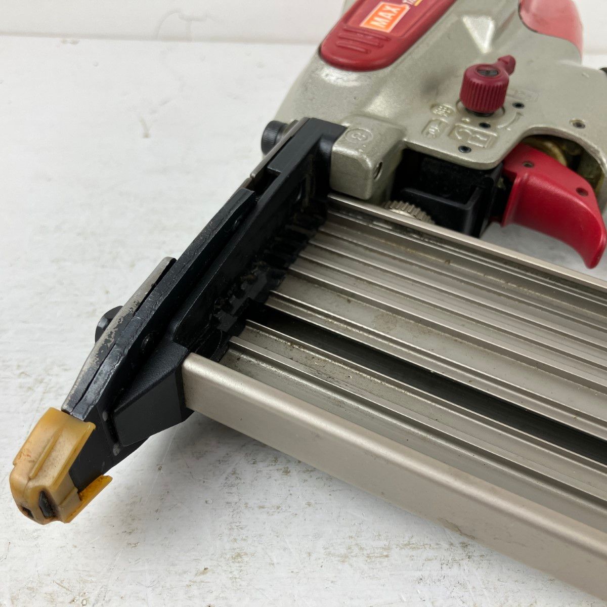 【品質数量】 ЗЗMAX マックス 55mm 常圧 フィニッシュネイラ ケース付 TA-255 F55MO レッド 本日発送