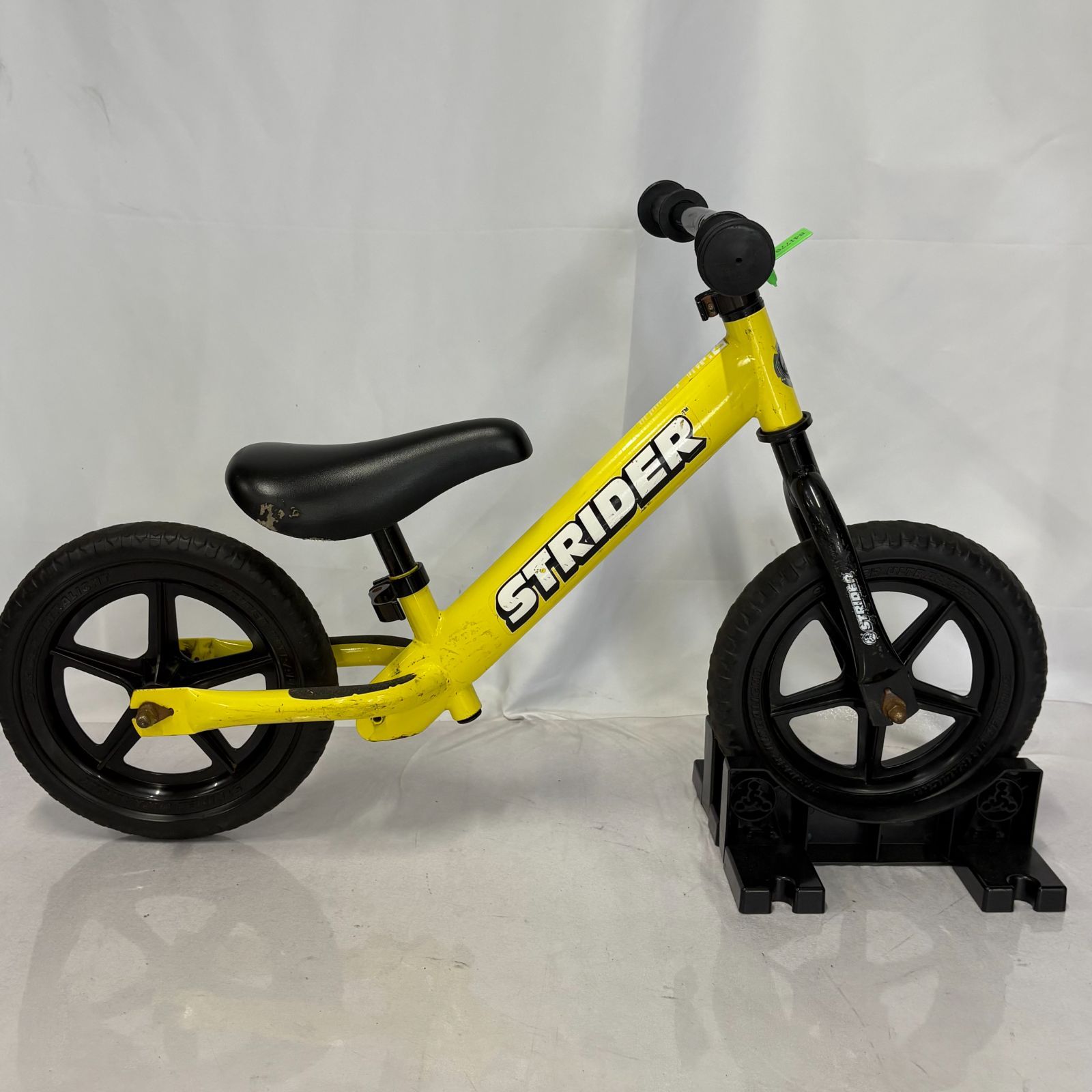 【公式】フジのお歳暮・冬ギフト - WEBカタログ掲載中 限定品 STRIDER メルカリ - イエロー ST-4 ストライダー 自転車本体