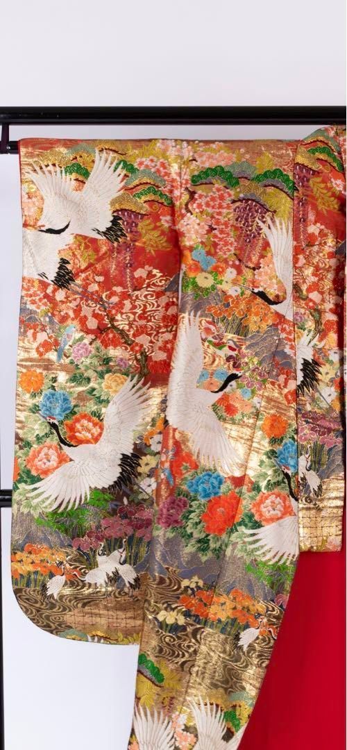 50%OFF! 125,000円→62,500円】花嫁色打掛け 赤.黒色/金刺繍 鶴/松竹梅 