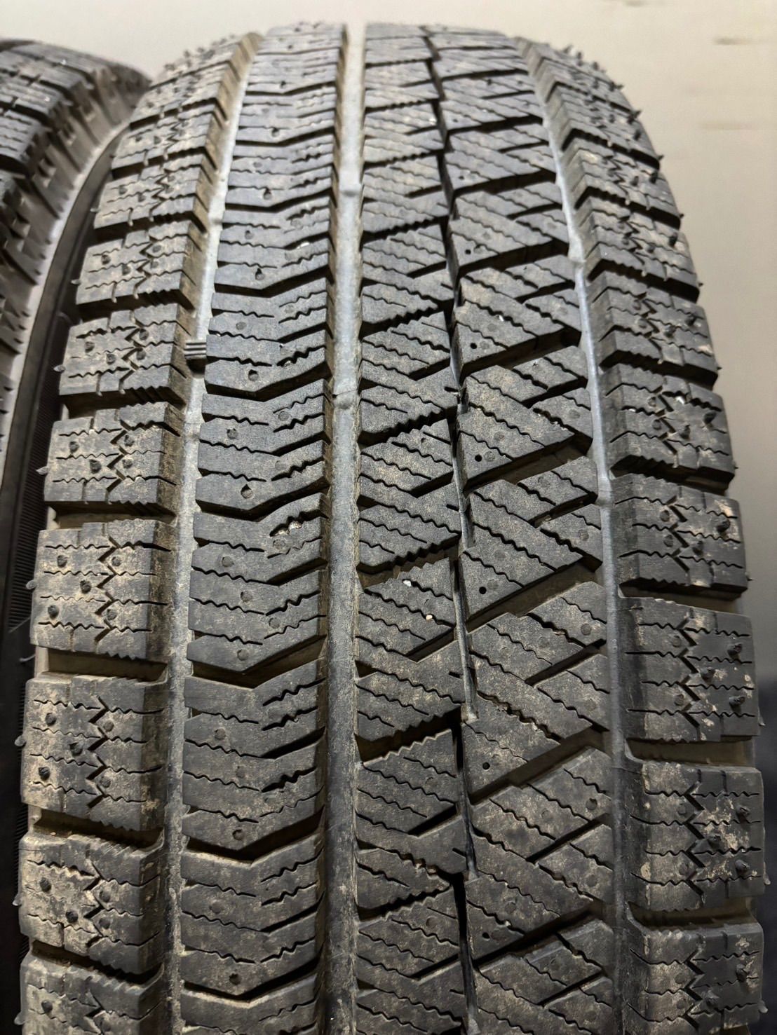 185 70R14 BRIDGESTONE VRX2 19年製 スタッドレス 4本 ブリヂストン ブリザック ノート カローラ 4-K338