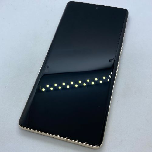 Pixel7　レモングラス　128G 美品　※画面右上角に傷あり Pixel7 レモングラス 128G 美品 ※画面右上角に傷あり